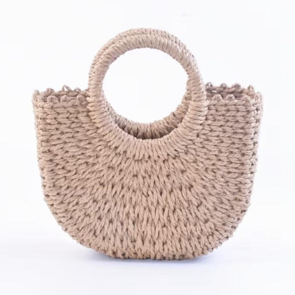 Handbags - Elegant Tan Woven Tote Bag